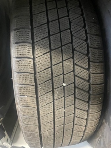 スタッドレスタイヤ BRIDGESTONE ブリザック VRX3 235/45/R18 ホイール付き