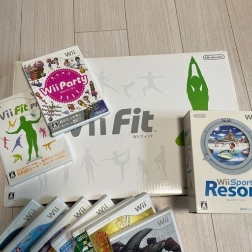 Wii本体、WiiFit、ソフト10本Nintendo Wii RVL-S-WD