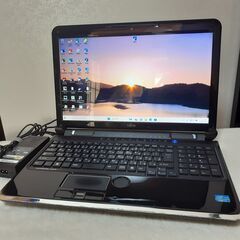 【取り置き中です】FUJITSU　LIFEBOOK　15インチ　i7　8GB　SSD（256）　Office2021　ブルーレイ　カメラ　Wi-Fi　テンキー　Windows11