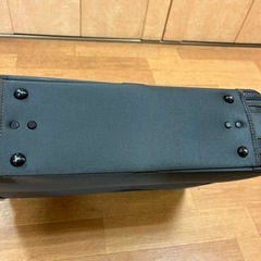ショルダーバッグ（鍵付き）の画像