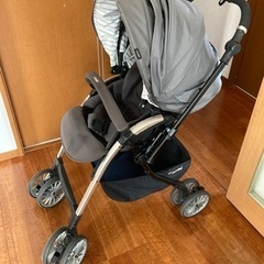 Combi アンブレッタ 4キャス エッグショック UH トラデ...