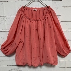 レディース　サーモンピンク　ブラウス