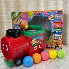 【美品】アンパンマン ボールがとびだす！ はしるよポンポンSLマンの画像