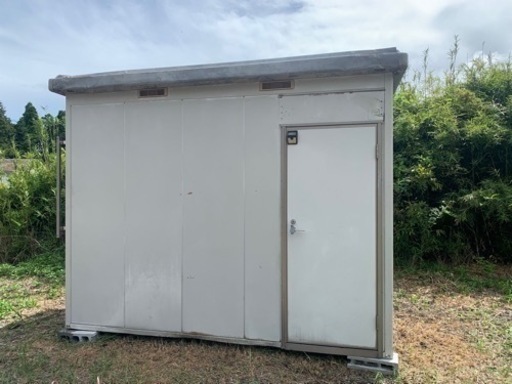 INABA イナバ物置 プレハブ H2,490×W3,040×D1,880mm 鍵付き