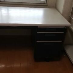 ⭐スチールデスク (スチール机)