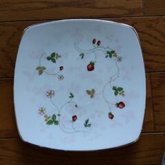 WEDGWOOD　ウエッジウッド