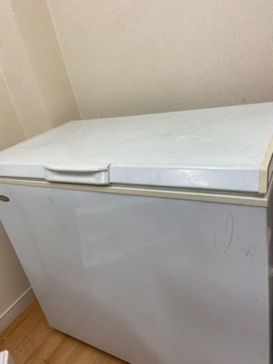 業務用　ストッカー冷凍庫205L    9/28 まで