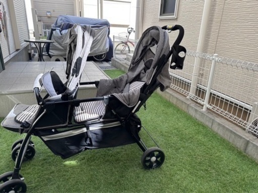 カトージ二人乗りベビーカー