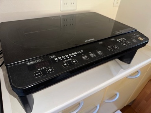 アイリスオーヤマ　IHコンロ　2口　IHK-W1S-B 脚付き