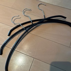 引き取り限定　明日9月20日まで！滑らないハンガー約50本
