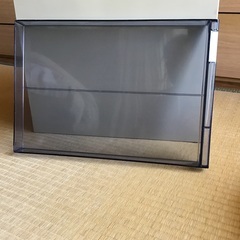 書類収納ケース　外はスチール　引き出しはプラスチックの画像