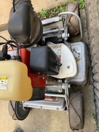 草刈機　スパイダーモア　4WD