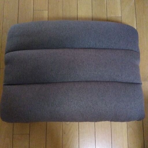 枕にもなる背もたれイスLepoco