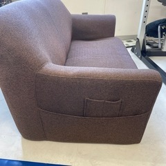 2人掛け、ソファー床置きの画像