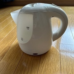 電気ケトル　1.2L 譲ります！