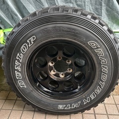 ダットラ　ランクル　DUNLOP MT2  265/75-16 6穴