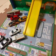 お話中トミカ　乗り物おもちゃ　オモチャ　玩具の画像