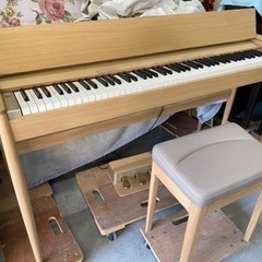 お薦め品‼️ローランド & カリモク電子ピアノKF-10 201...