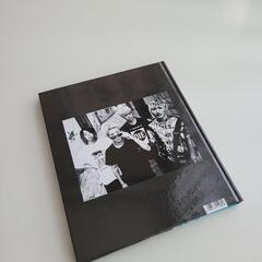 【値下げしました】ONE OK ROCK 写真集とドラムスティックのセットの画像