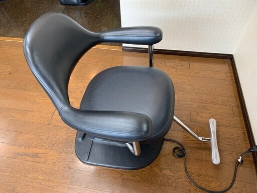 美容椅子2　タカラベルモントYAMA　電動ベース