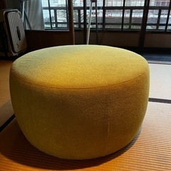 ビンテージショップで購入。　一人がけソファ？