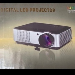 不用品の為 値下げ交渉無し。定価有り中古LEDプロジェクター の画像