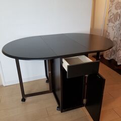 9月末まで　バタフライテーブルの画像