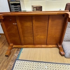 カリモク　テーブル　座卓　ローテーブル　一枚板の画像