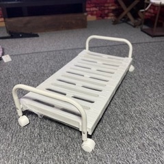 キャスター付き押し入れ収納