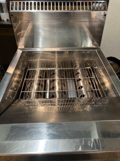 業務用フライヤー　ＬＰガス　マルゼン