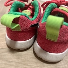 NIKE ベビー　スニーカー　シューズ　女の子の画像