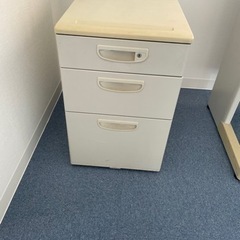 オフィス用デスクの画像