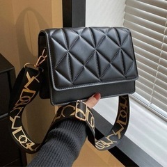 ジオメトリック柄バック 値下げ中