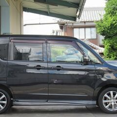 【燃費が良く小回りの利く車！！】　室内が広いので荷物をたくさん載...