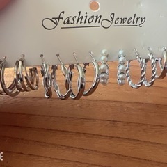 シルバーピアス4種類 値下げ中の画像