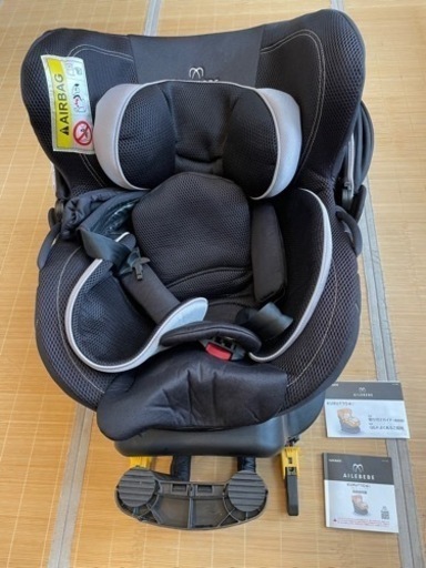 (受け渡し予定者決定済)AILEBEBE KURUTTO4i プラチナブラック　チャイルドシート