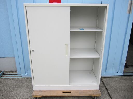 引違い書庫　鍵あり　ホワイト　ナイキ製　CWS-0911HW