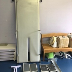 リハビリ機器　起立台