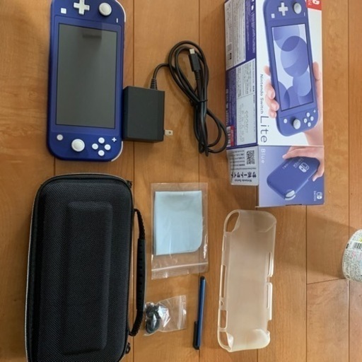 Switchライトブルーアクセサリーキットセットお話し中