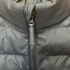 ユニクロキッズベスト美品✨120の画像