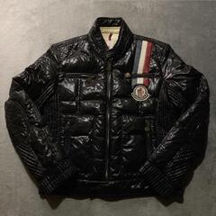 MONCLER モンクレール ダウンジャケット コミックタグ 黒...
