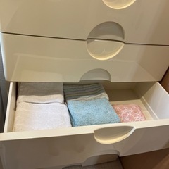 収納棚の画像