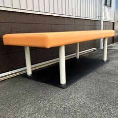 マッサージベッド（オレンジ・W70×D180×H55cm）まくら・クッション付き②の画像
