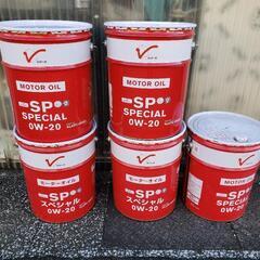エンジンオイルの20㍑ペール缶 ふた付 １つ100円