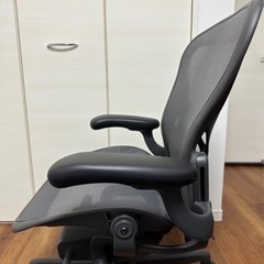 正規品ハーマンミラー　アーロンチェア  デスクチェア　オフィスチェアの画像