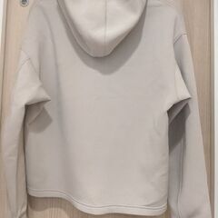 ユニクロＬフード付きトレーナー