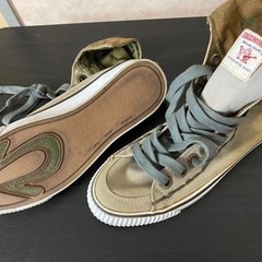 TRUE RELIGION トゥルーレリジョン ハイカット スニーカーの画像