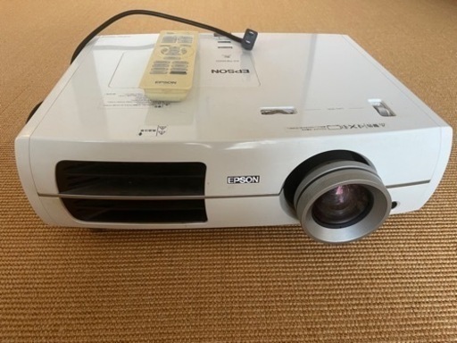 プロジェクター　EPSON EH-TW3600
