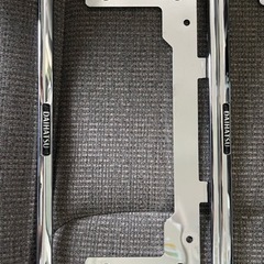 ダイハツ純正ナンバーフレームの画像