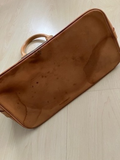【決まりました】ヴィトン アルマ 中古 シミ汚れ有り